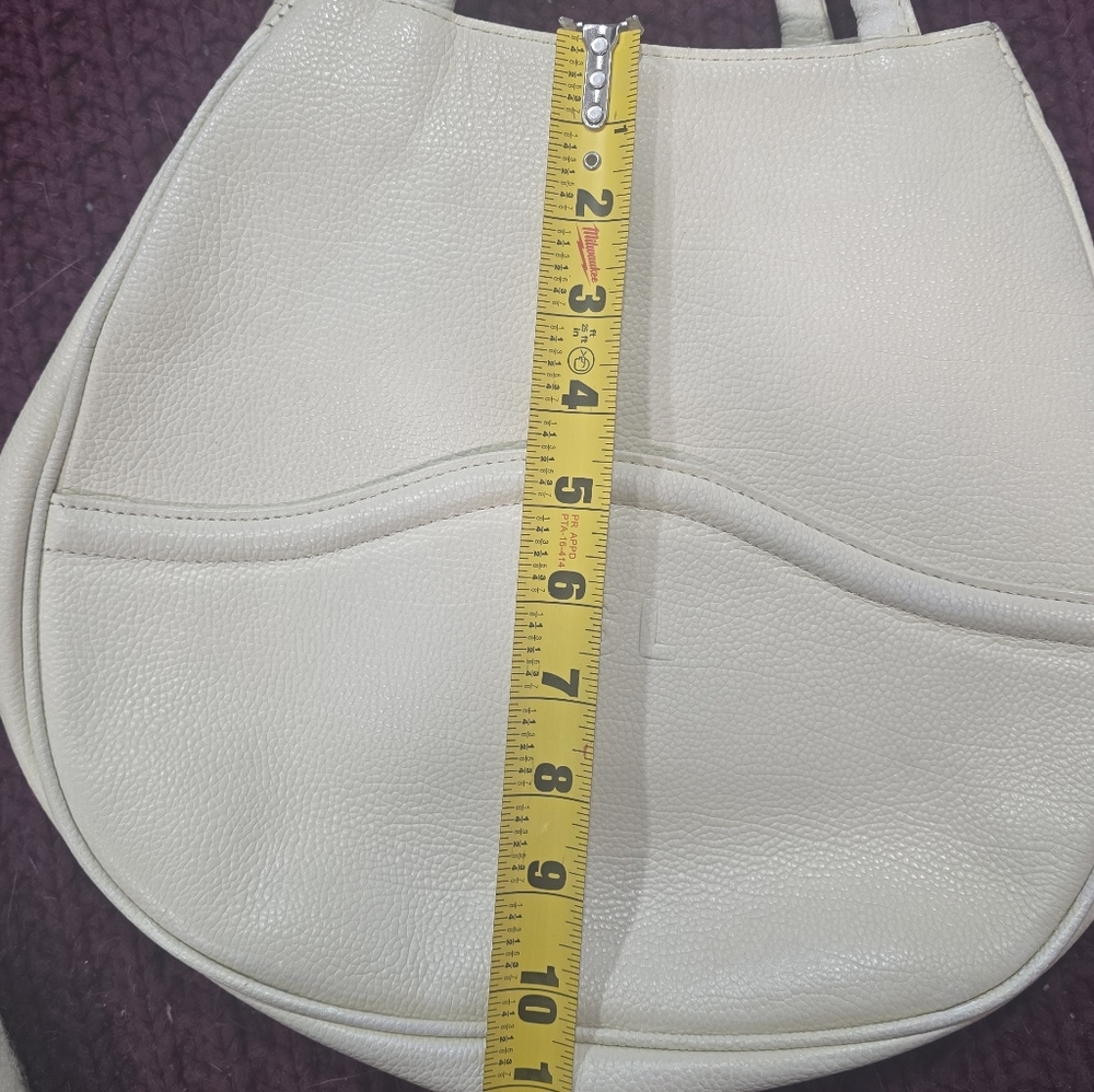 Yves Saint Laurent Cream Leather Women's Bag - Picture 15 of 16